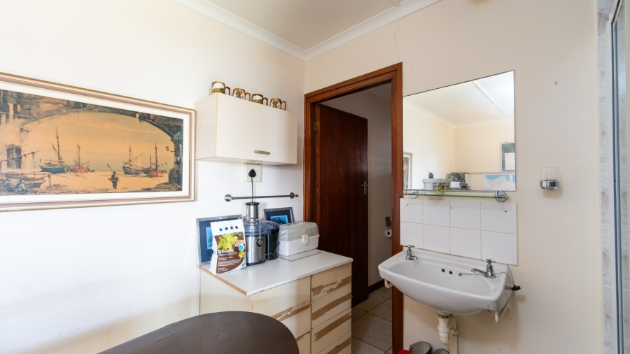 4 Bedroom Property for Sale in Brenton On Sea Western Cape